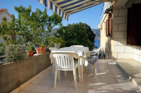  Apartment Tri Zala 9317c  Корчула